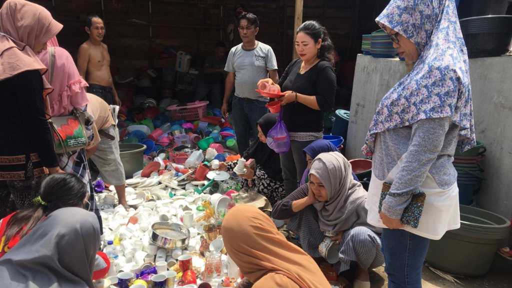 Berburu Perabot Bekas Di Pasar Terong Makassar Celebesmedia